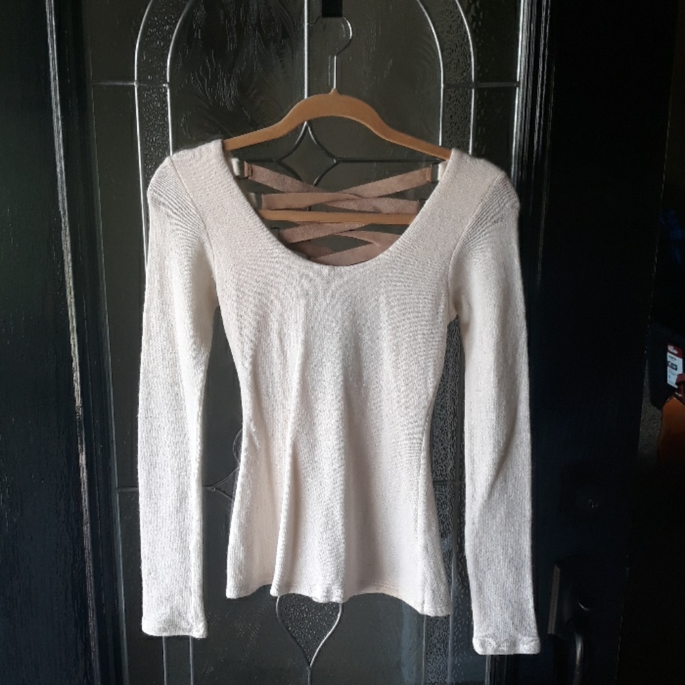Sky Cream Scoop Neck Sweater